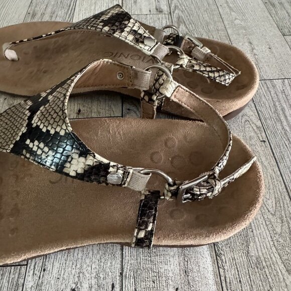 Vionic Kirra Snake Print Thong Backstrap Sandals Size 7 Orthotic Arch Support - Picture 2 of 7